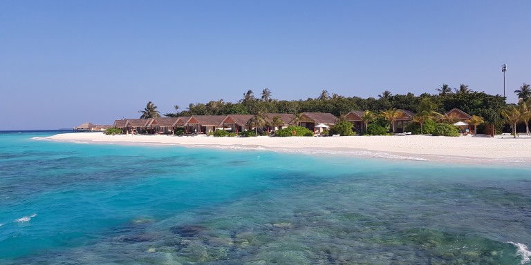 Kudafushi Resort & Spa - Hausriff der Insel